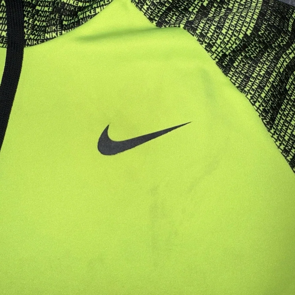 Nike Hoodie Mens XLT Yellow Dri-FIT Fleece Pullover Kangaroo Pocket Swoosh Logo